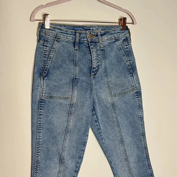 Universal Thread Blue Denim Jeans - Picture 5 of 8